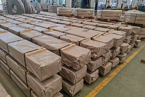 Stainless Steel Strips and Stainless Steel Flat Bars Ready for Shipment